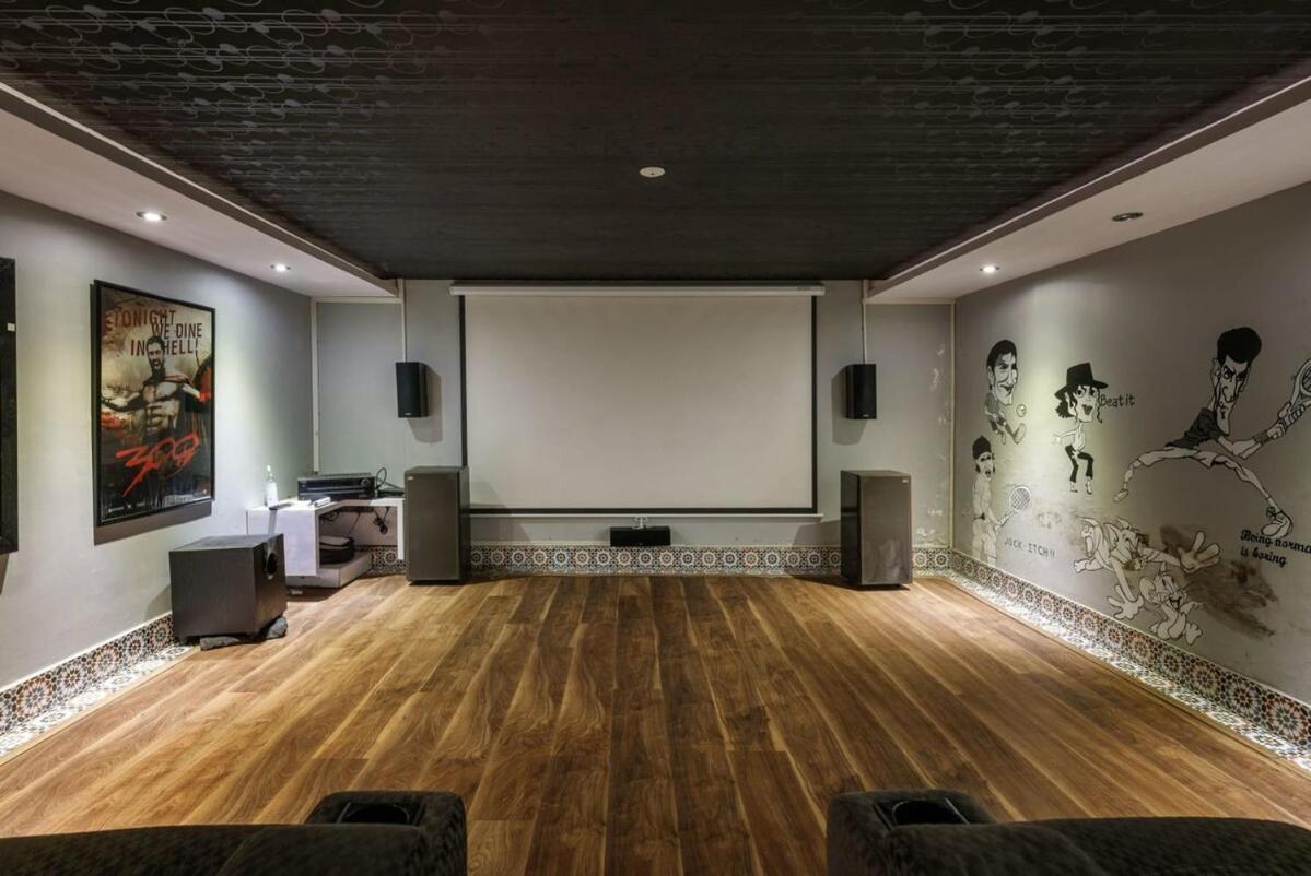 Westside Bungalow By Jadecaps Nr Wtc Rajajinagar * Bangalore