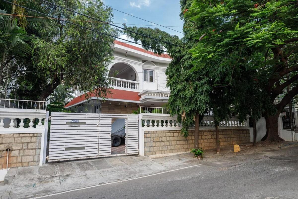 Westside Bungalow By Jadecaps Nr Wtc Rajajinagar Bangalore