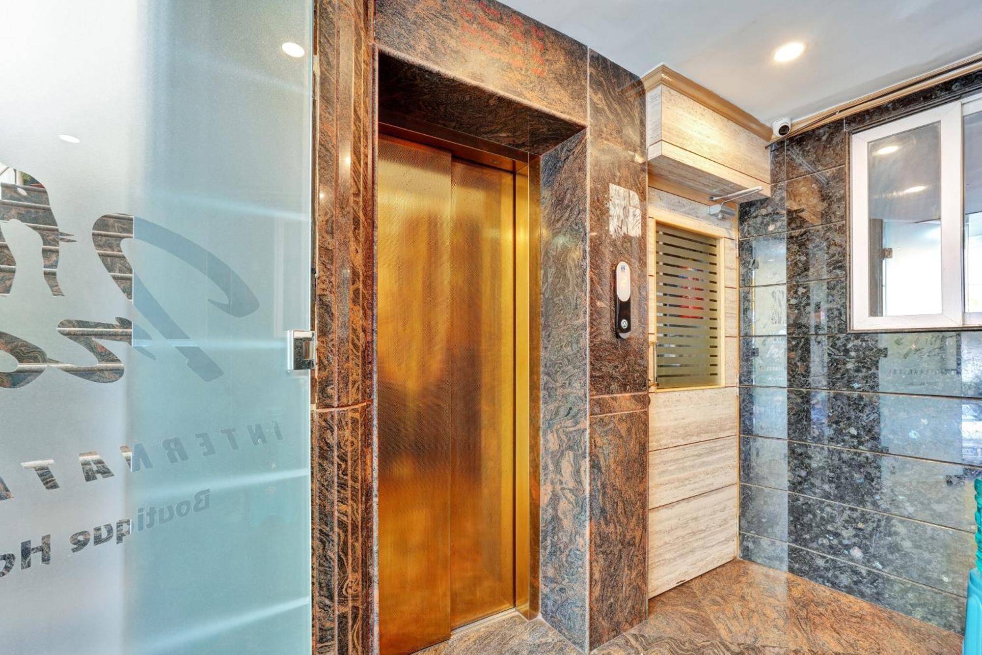 Collection O Ira International Boutique Hotel