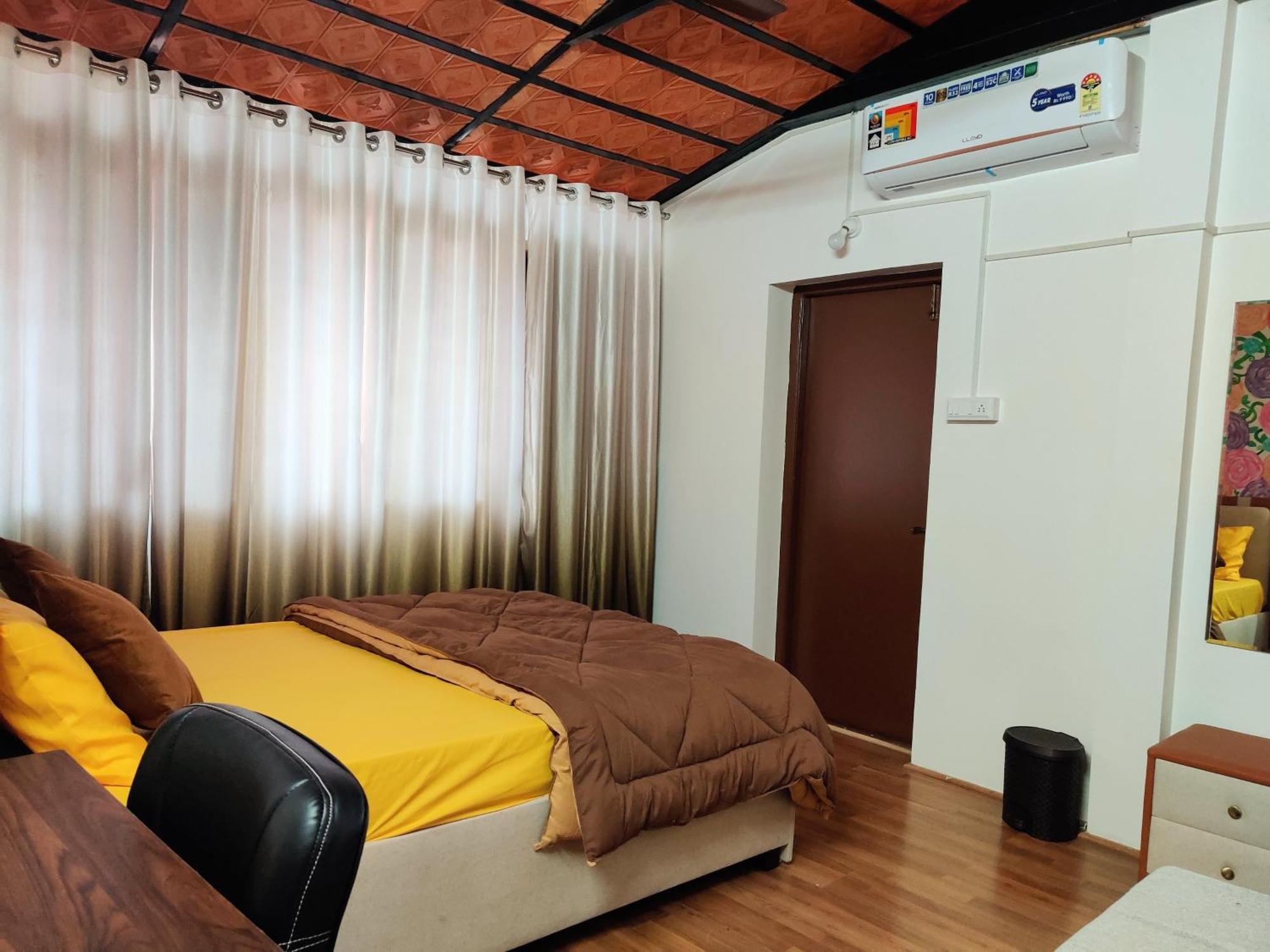 The Rustic Manor - Homestay
