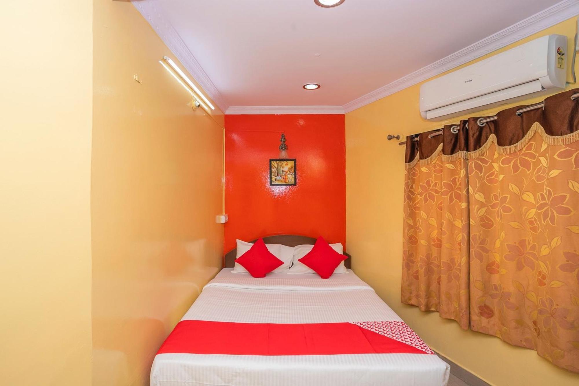 Hotel O Royal Near Iskcon Temple