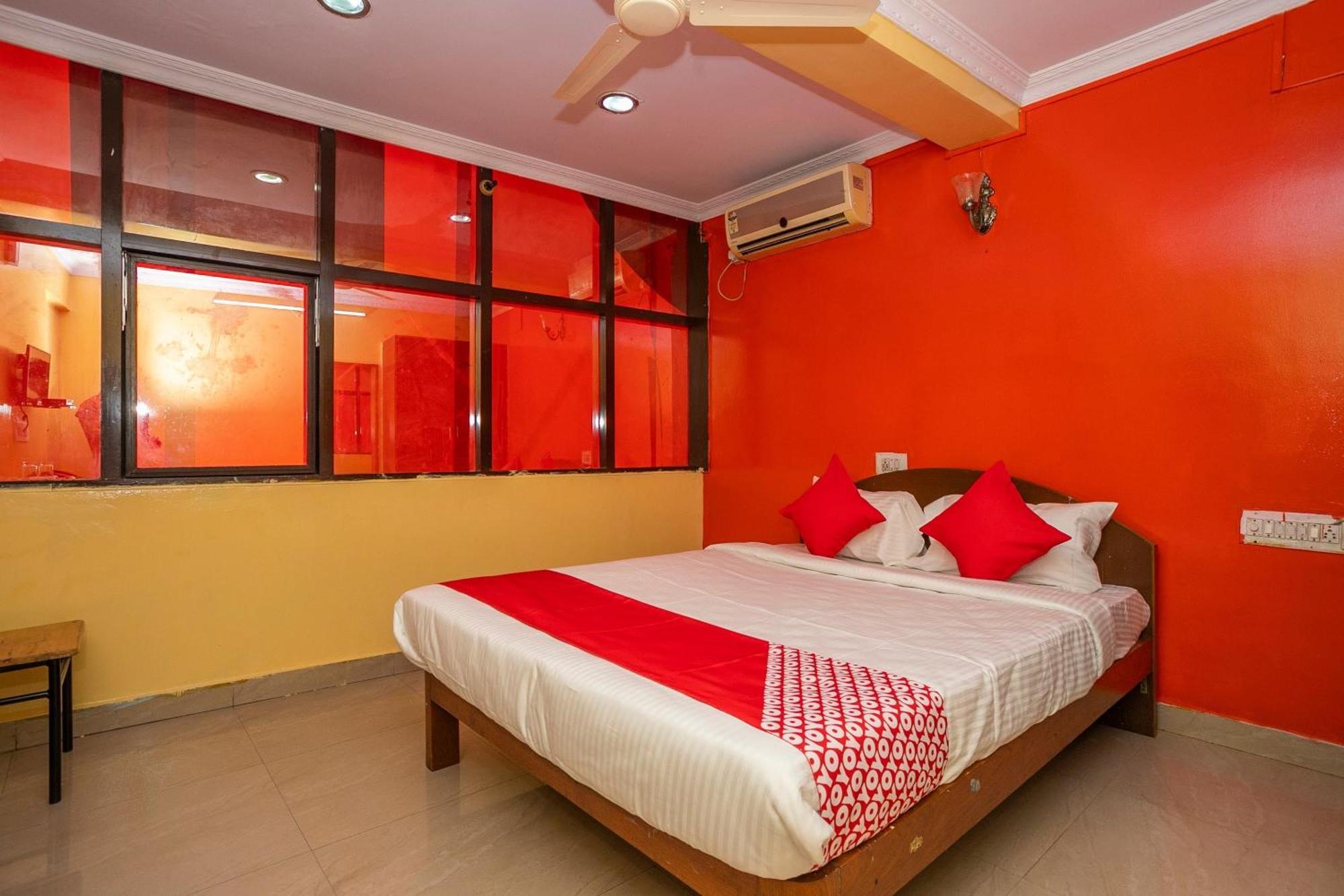 Hotel O Royal Near Iskcon Temple 3*