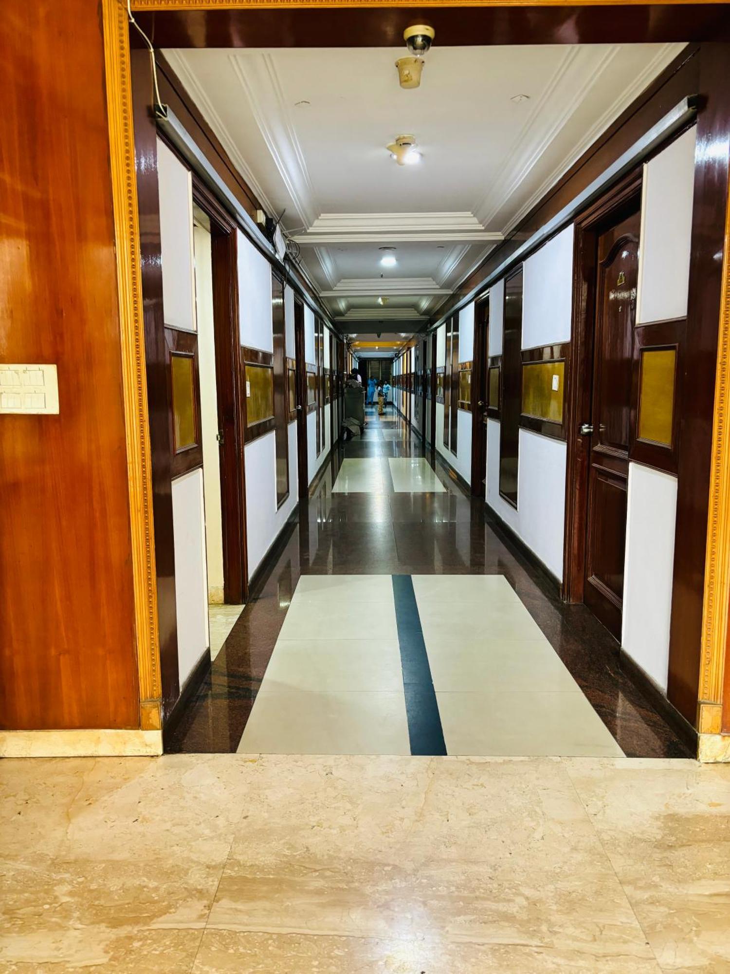 Chetan International Hotel