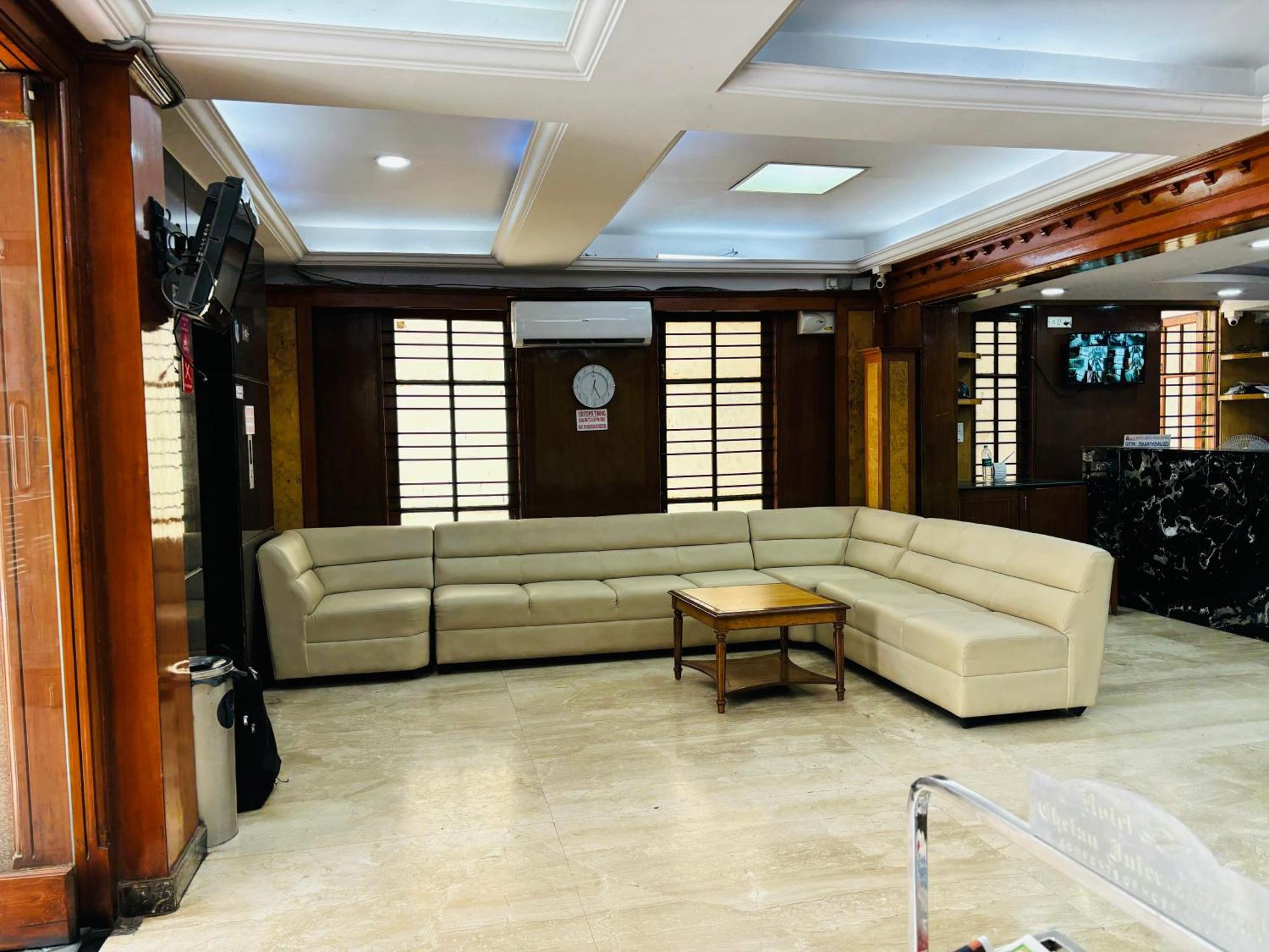 Hotel Chetan International