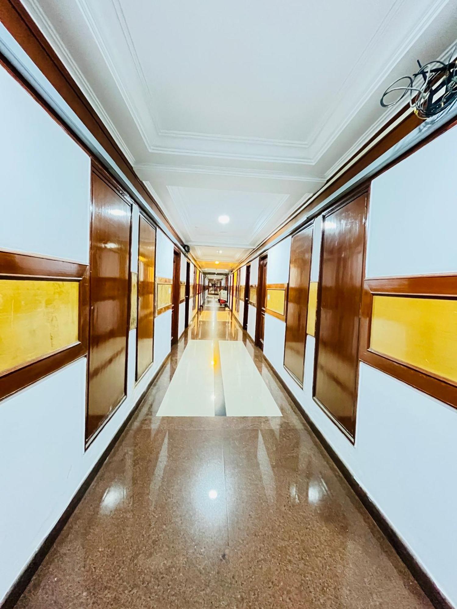 Hotel Chetan International