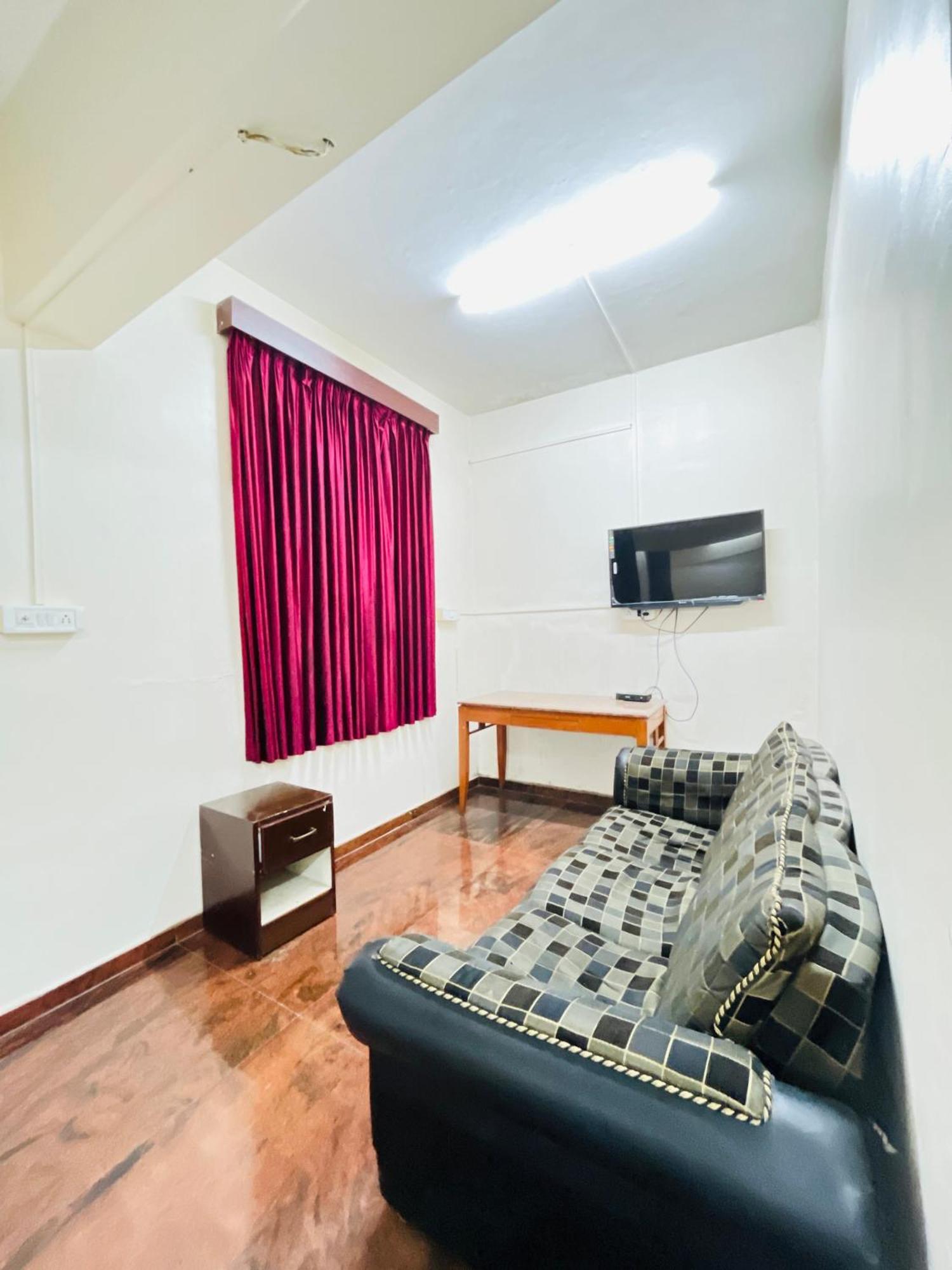 Hotel Chetan International