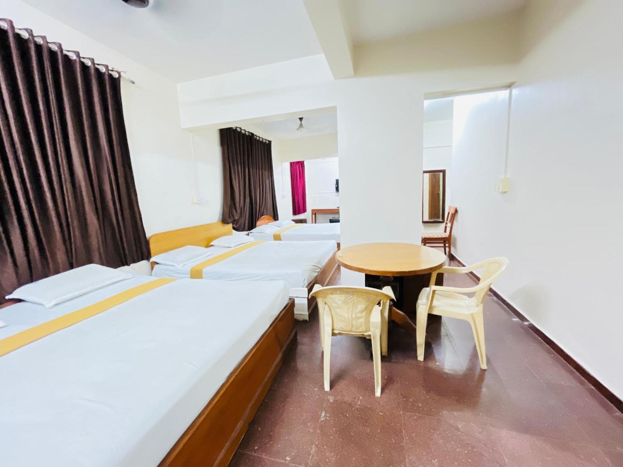 Hotel Chetan International Bangalore
