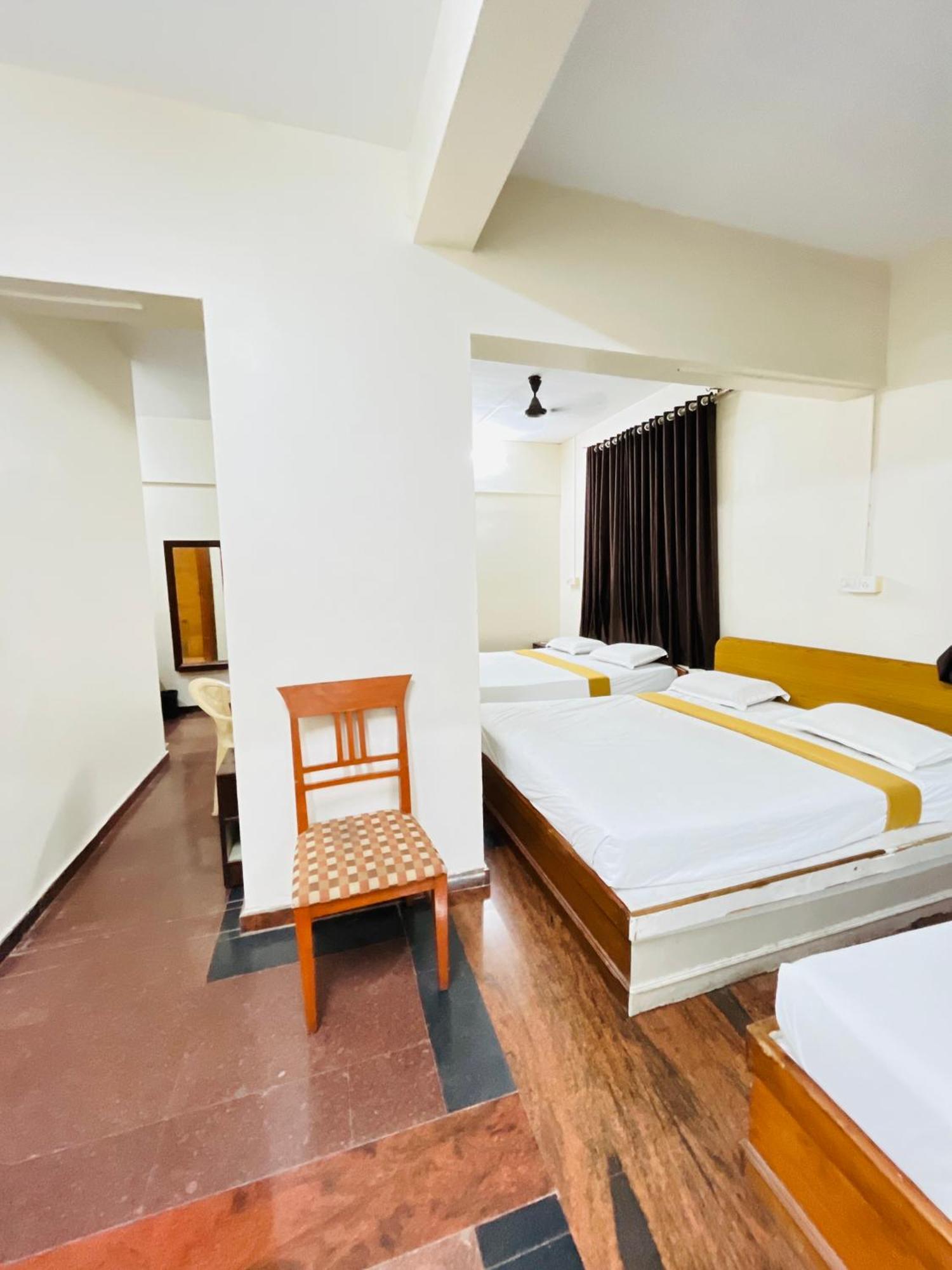 Hotel Chetan International Bangalore