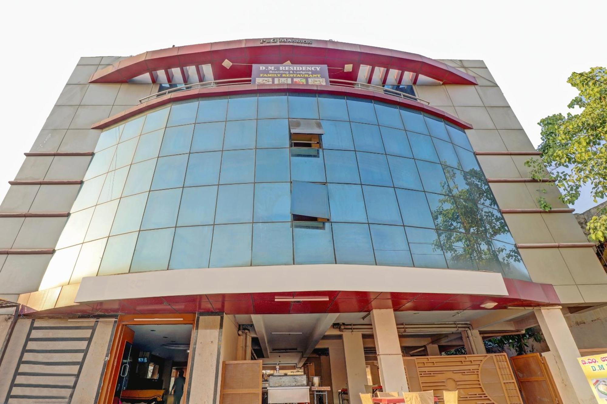 O Flagship 79381 Dm Residency Near Goraguntepalya Metro Station Hotel 3*