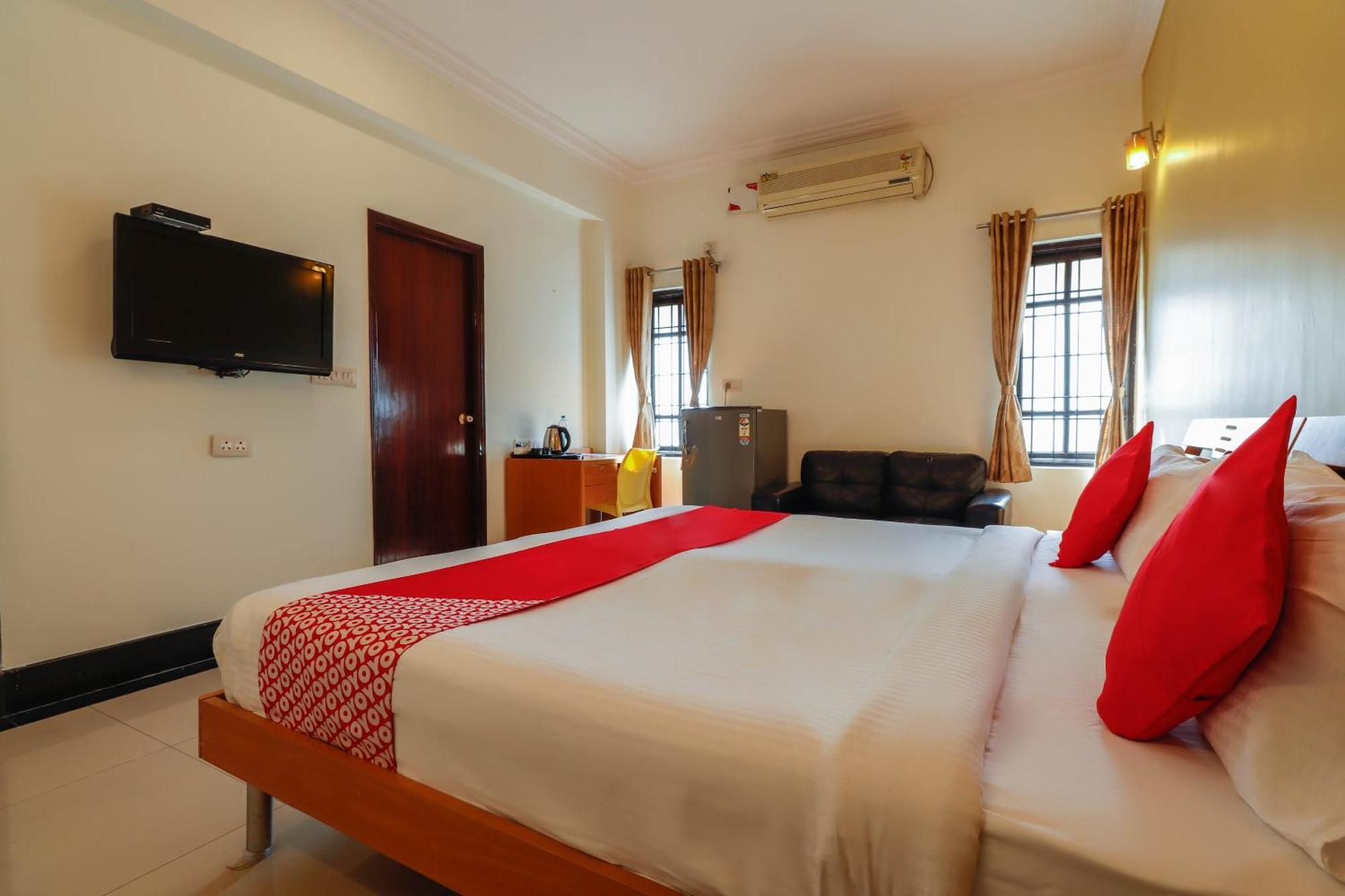 Collection O Emara Grand Hotel 4*