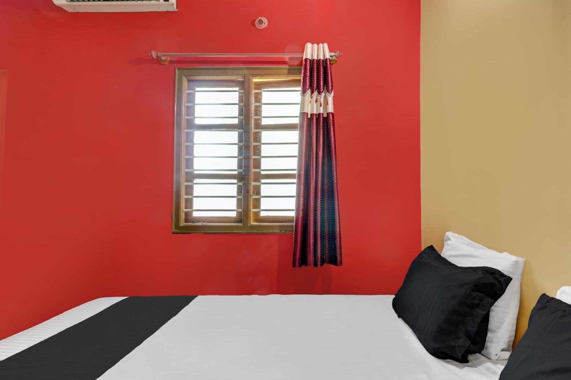 Collection O Waiterly Boarding & 4* Bangalore