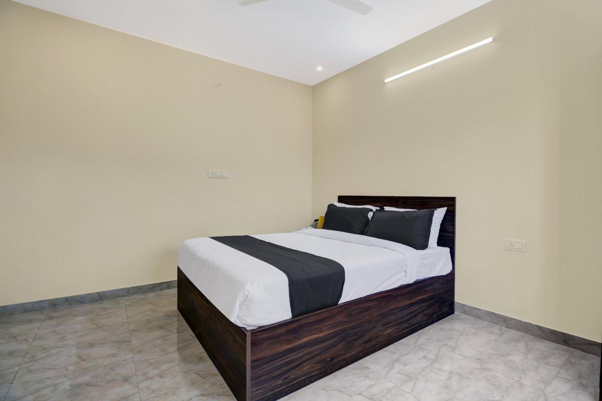 Hotel Collection O S. M. Village Residency, Near Dsr Elixir, Bidare Agrahara