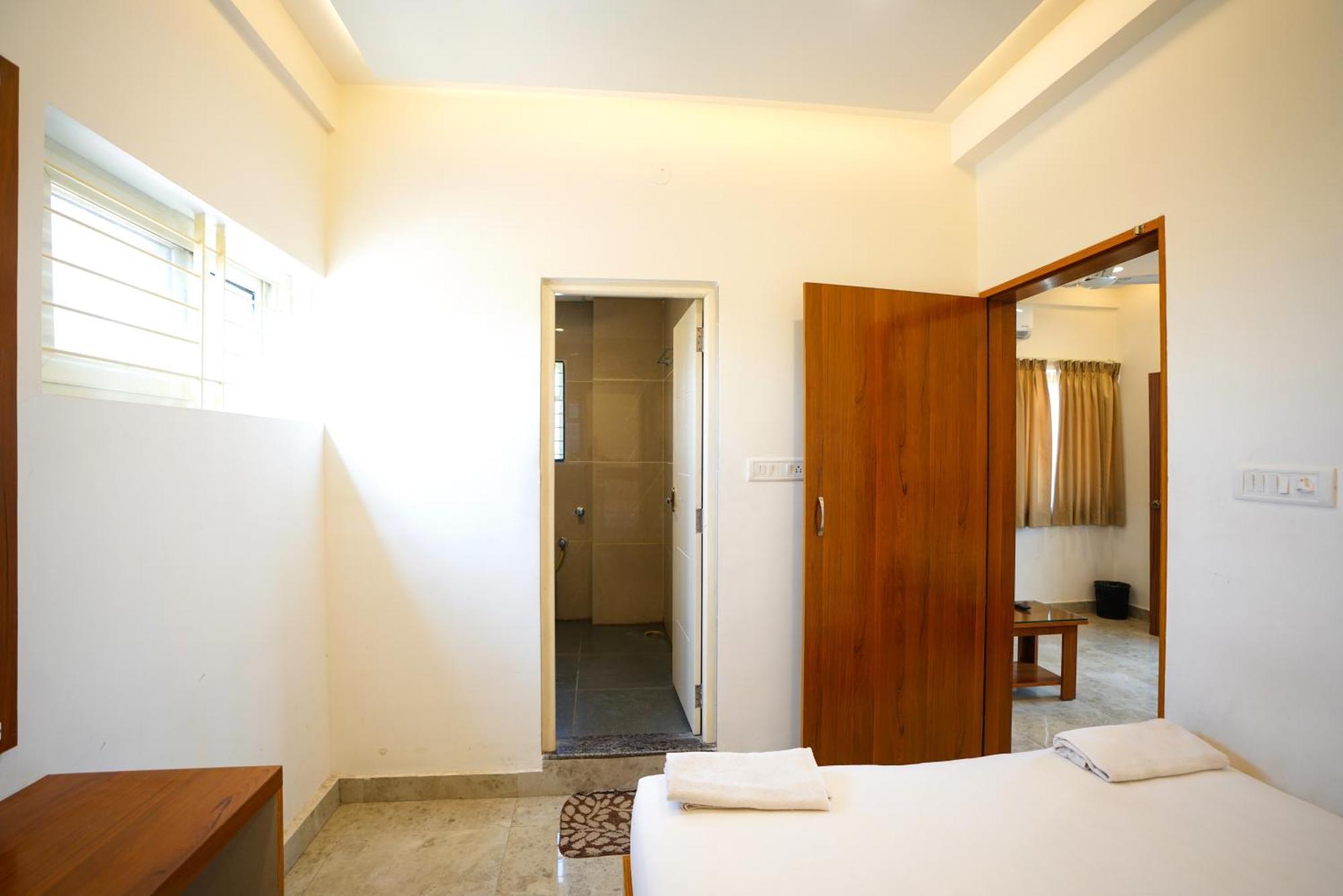 Hotel The Ekah Comforts Bangalore