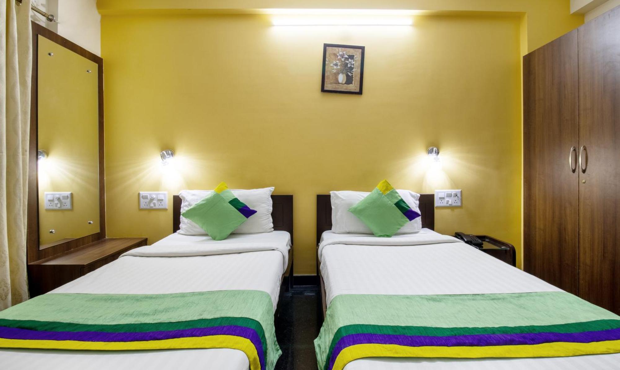 Hotel Treebo Rr Residency, Sanjay Nagar Bangalore