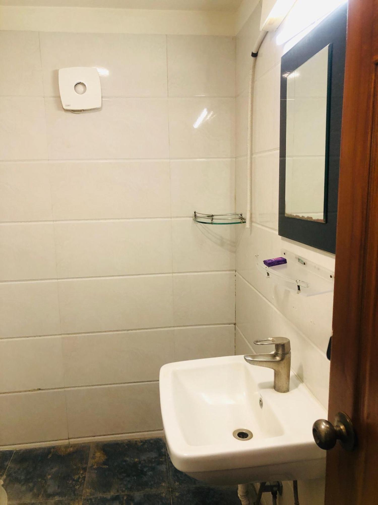 Astra & - Kadubeesanahalli ,opposite Oracle And Jp Morgan, Marathahalli Outer Ring Road Hotel