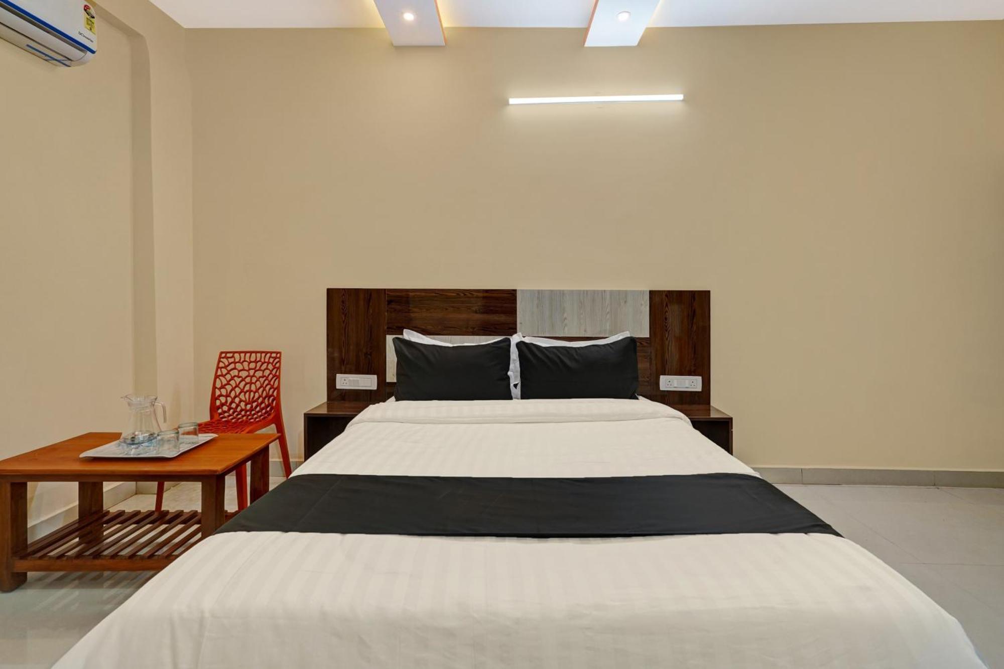 O Galaxy Residency Hotel 4*