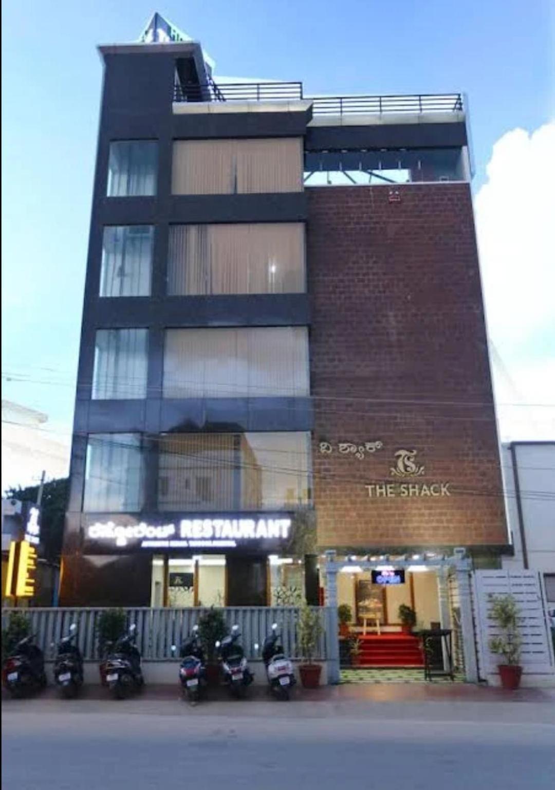 New Shack Hotel 3*