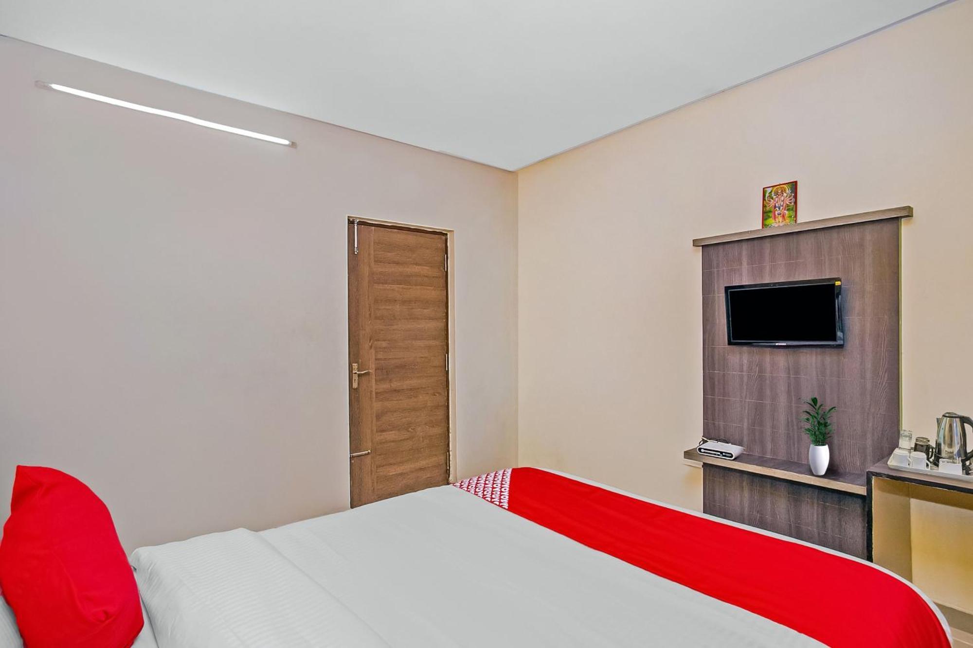 Hotel Oyo Athiti Residency 3*