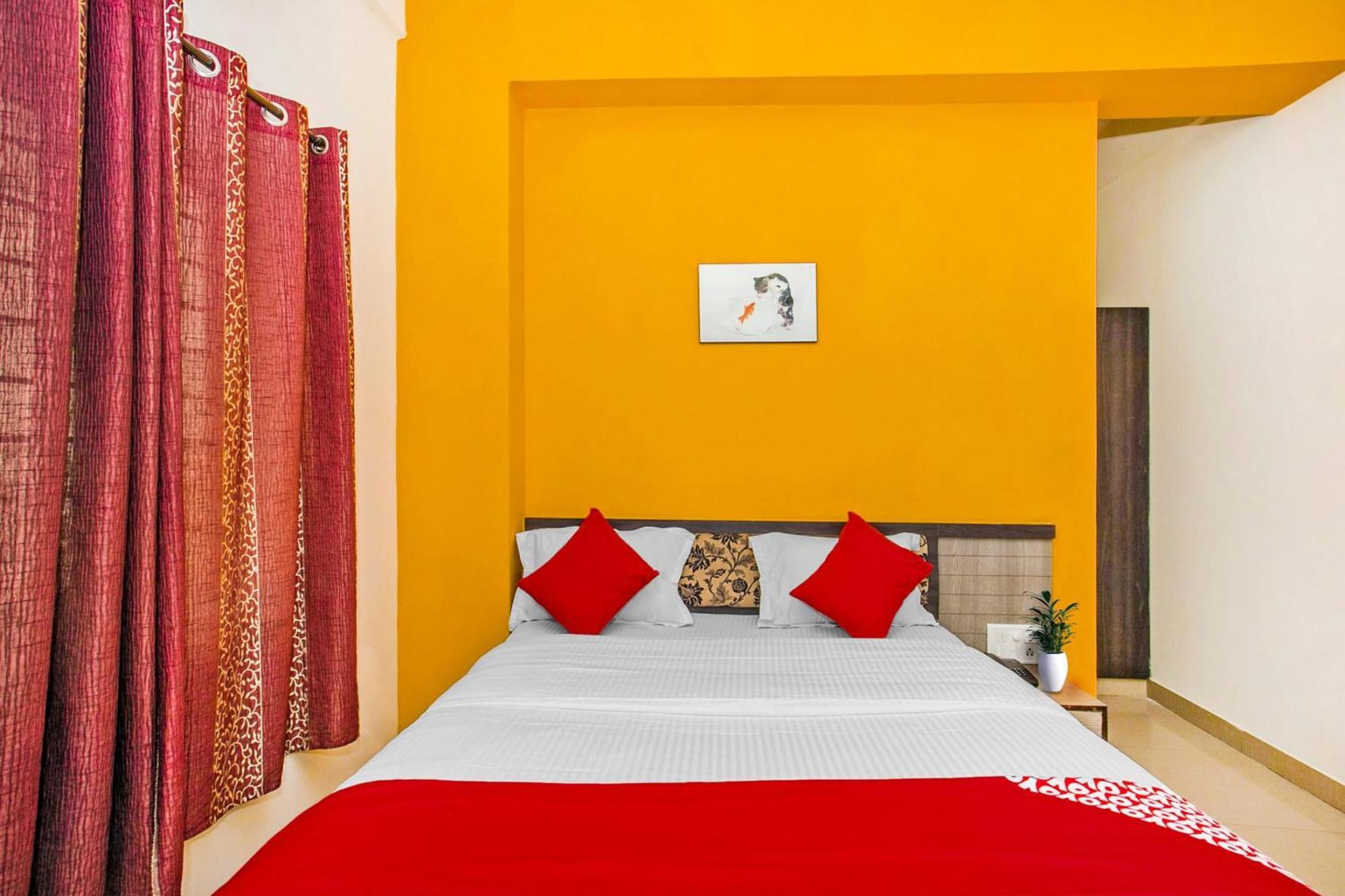 Oyo Athiti Residency