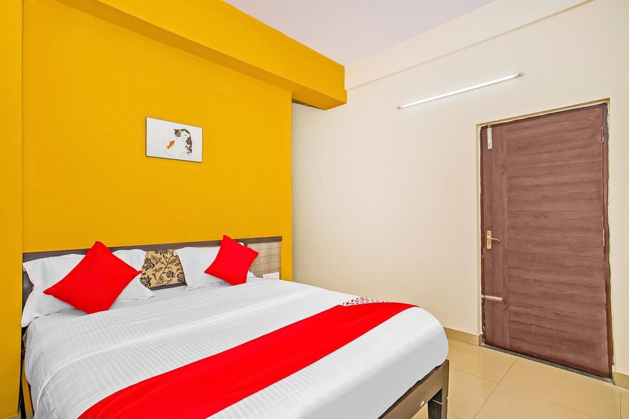 Oyo Athiti Residency Hotel