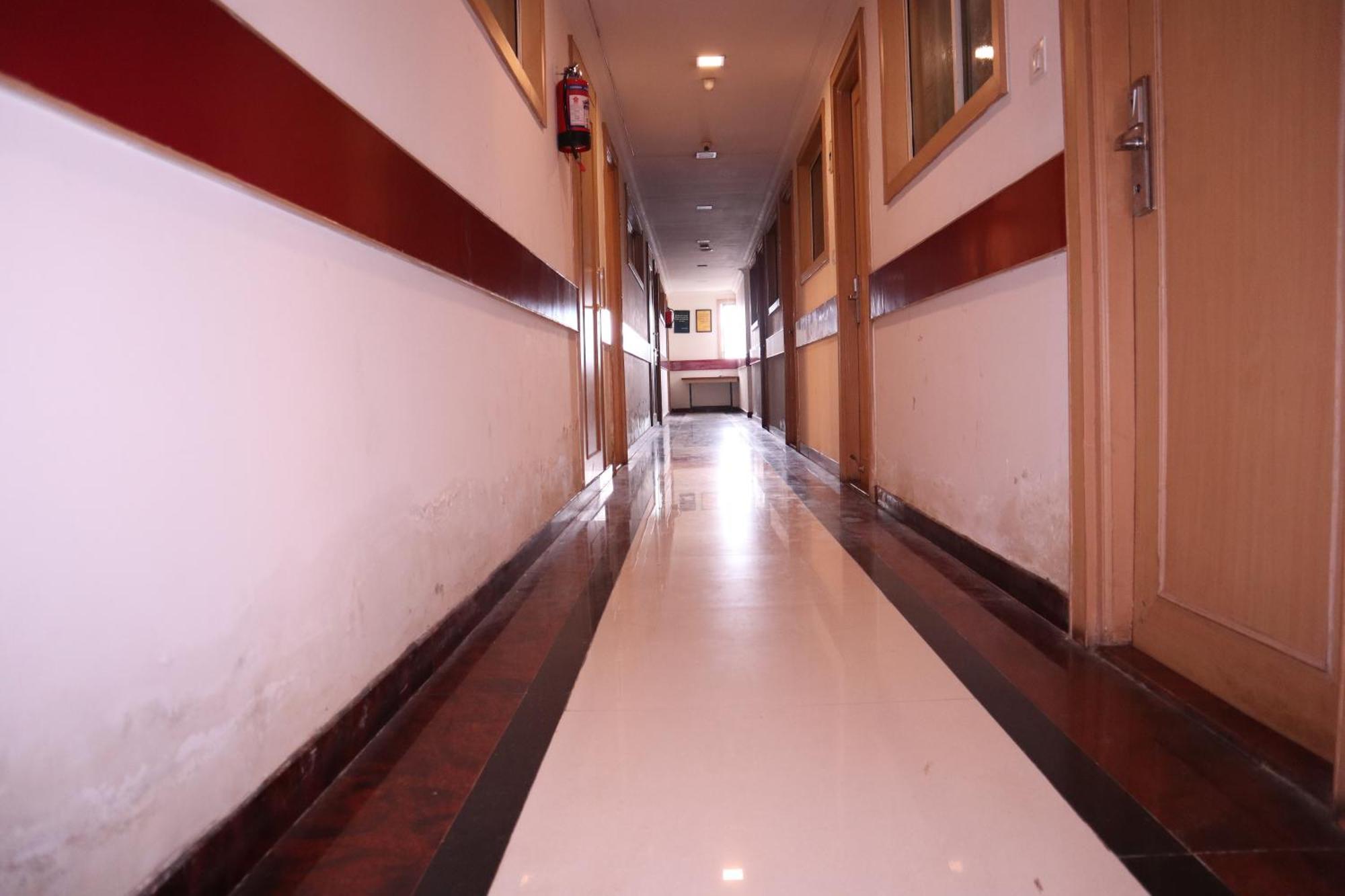 Sri Sai Ram Hotel 2*