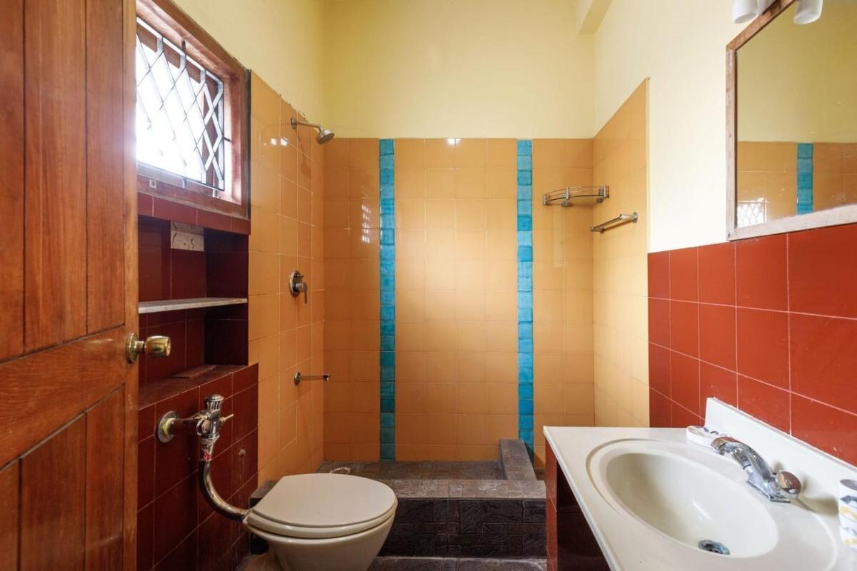 Westside Bungalow By Jadecaps Nr Wtc Rajajinagar * Bangalore