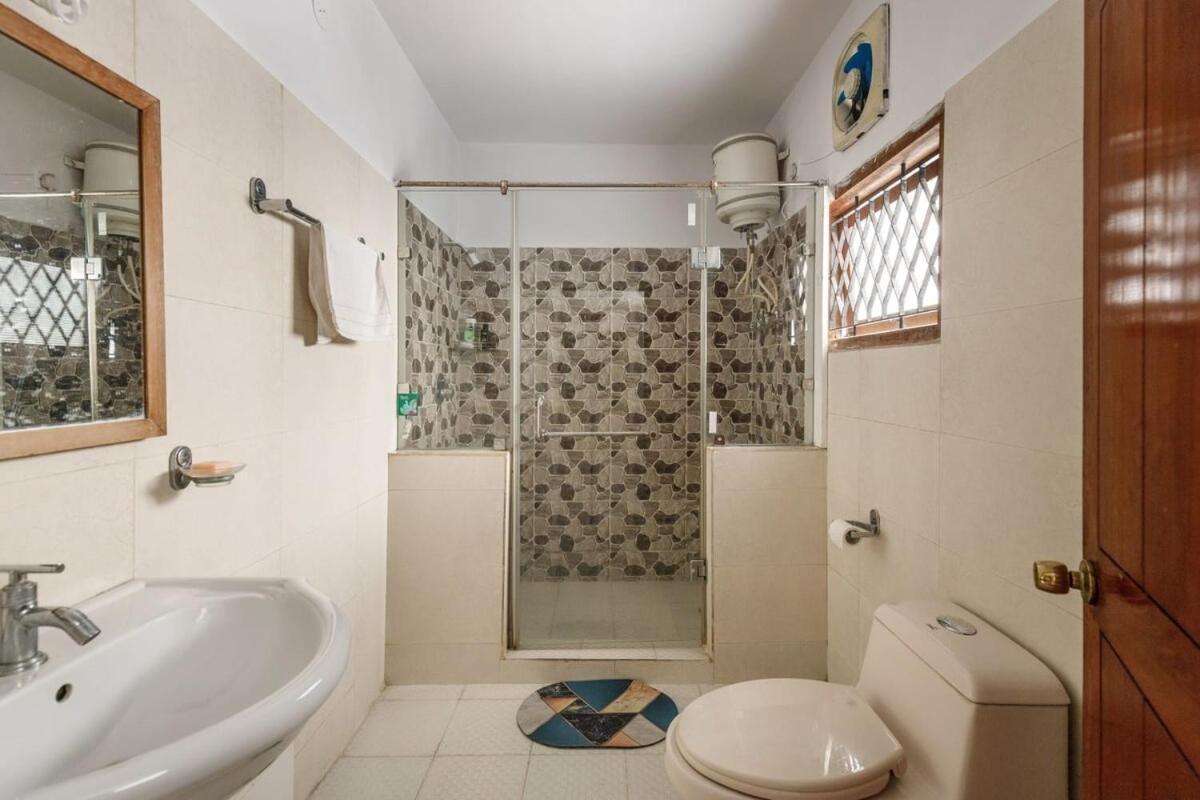 Villa Westside Bungalow By Jadecaps Nr Wtc Rajajinagar *
