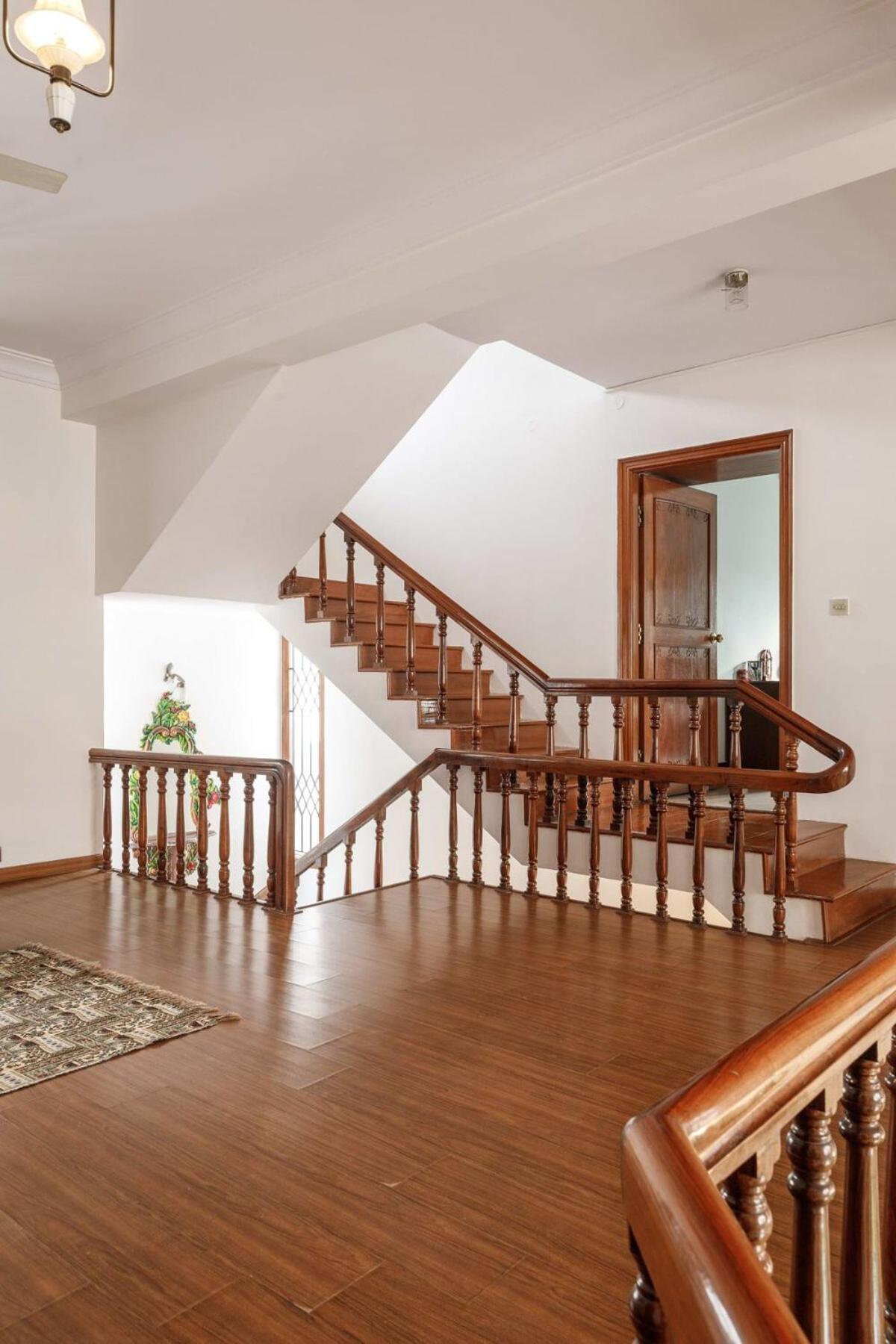 Westside Bungalow By Jadecaps Nr Wtc Rajajinagar * Bangalore