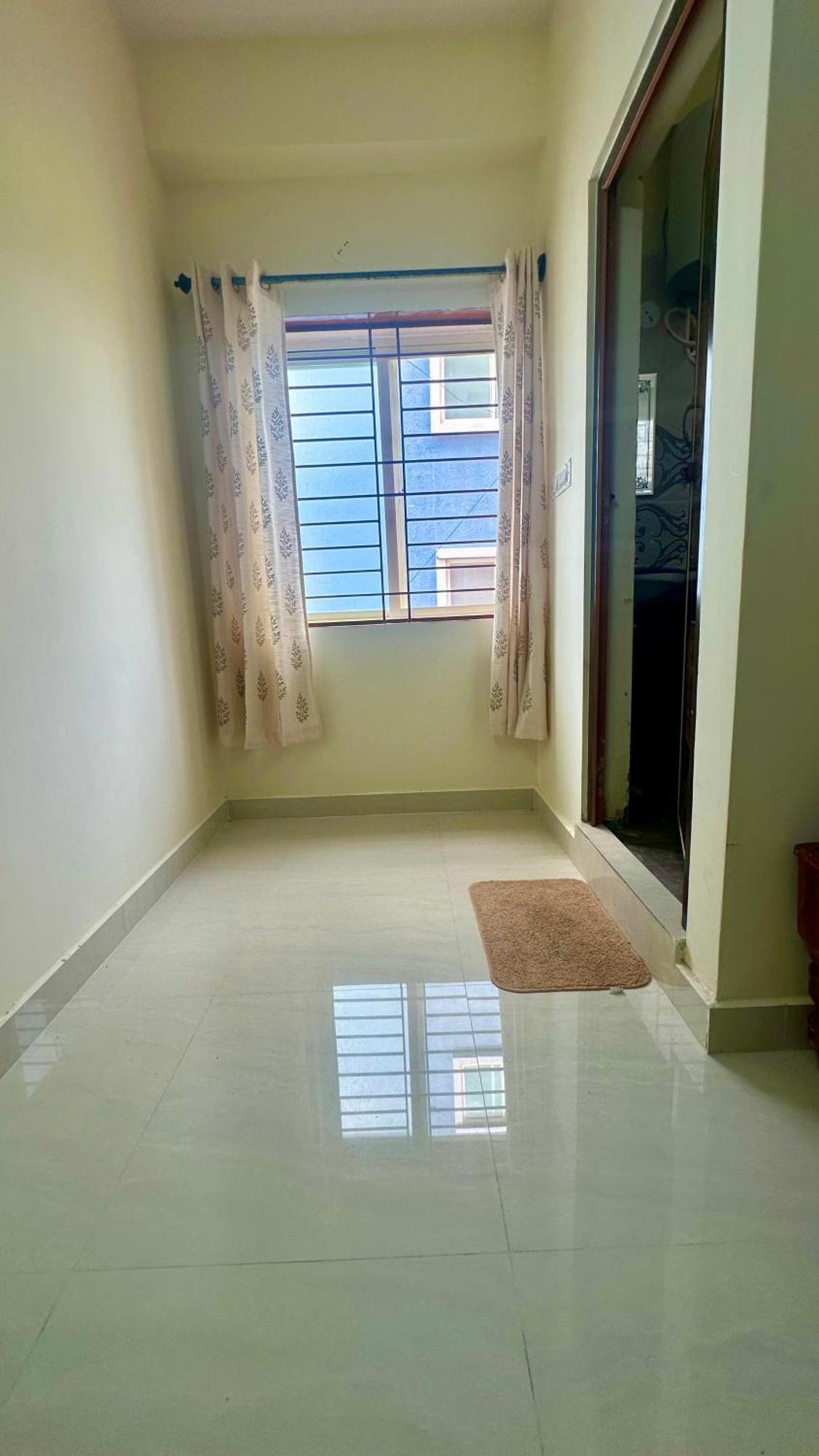 Kargil Stays- Dedicated 1bhk Flat With Balcony Apartment Bangalore