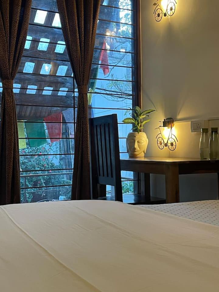 Jugglers Rest - * Bangalore