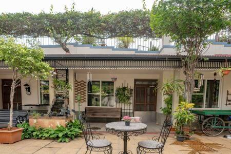 Eden Garden By Jadecaps Nr Mg Road Garden Holiday home