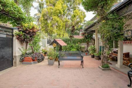 Eden Garden By Jadecaps Nr Mg Road Garden Holiday home