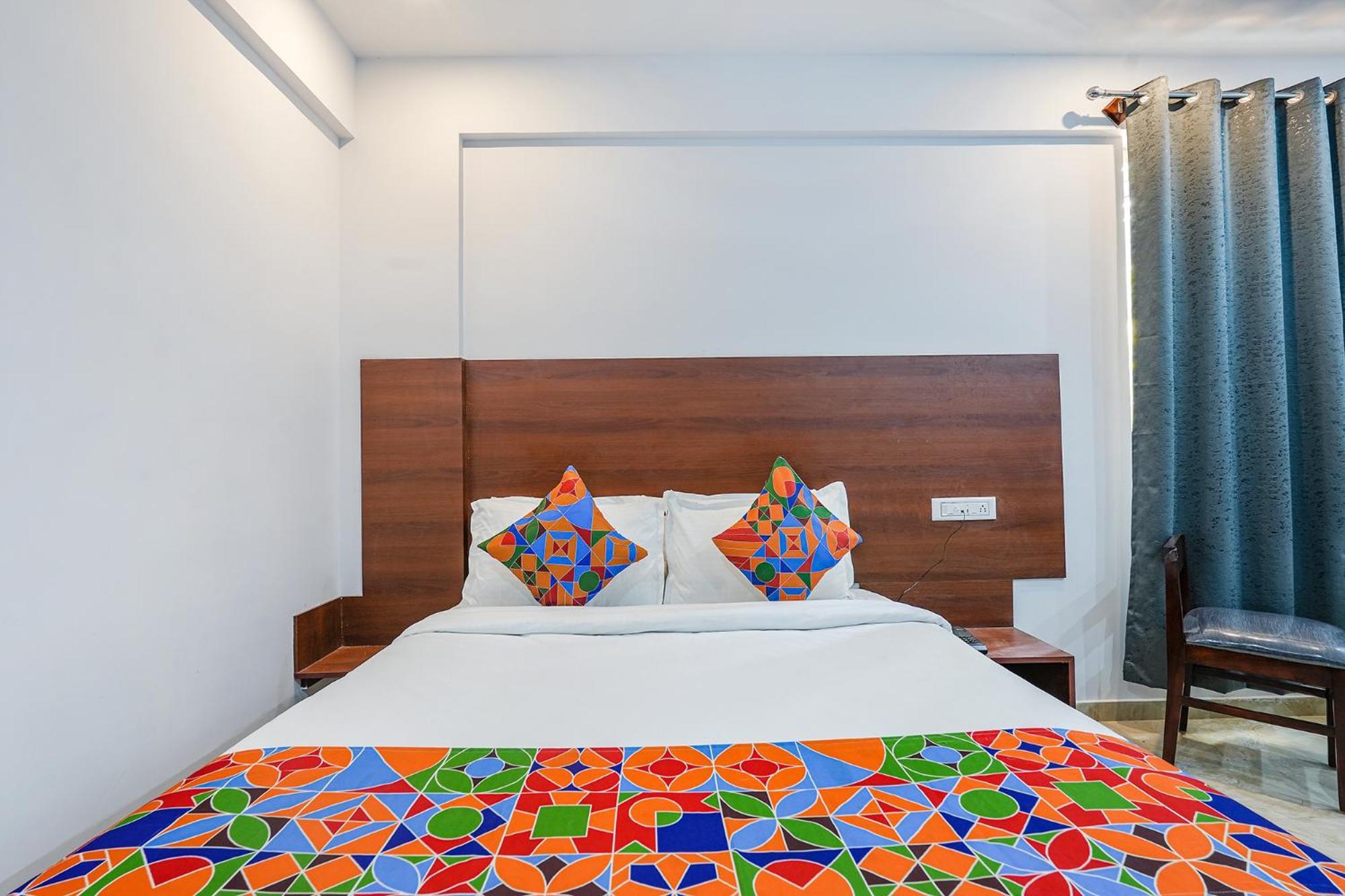 Fabhotel Tree - Airport Road Hotel