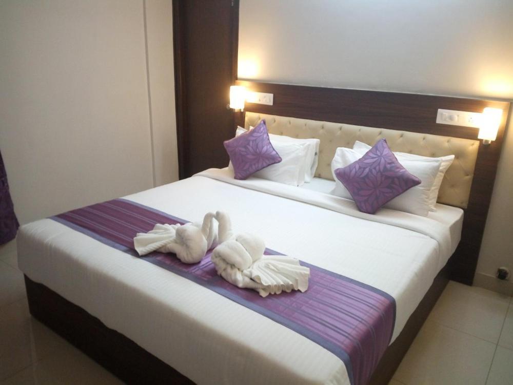 Apartamento Sai Siri 2bhk Service
