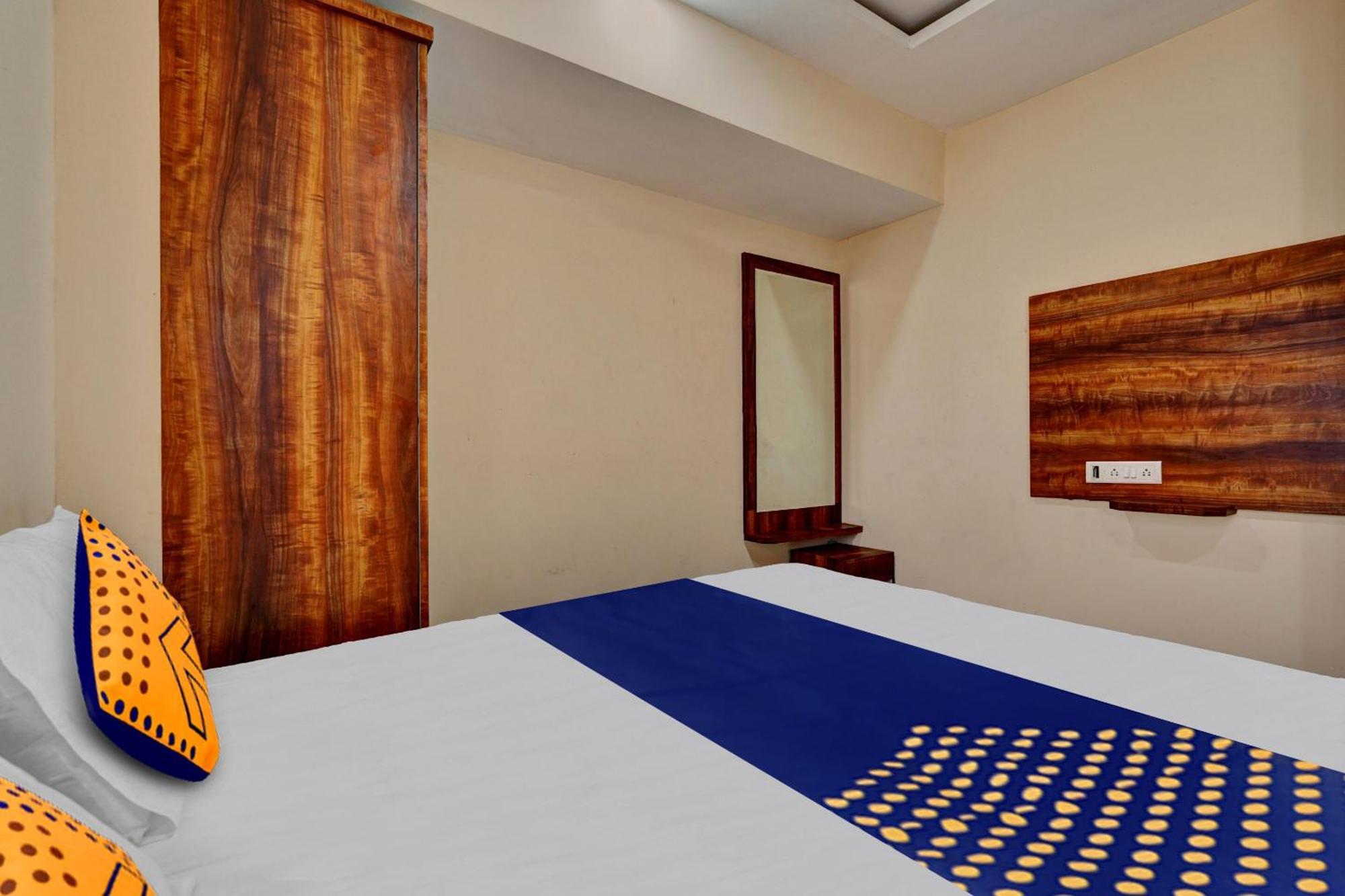Hotel Hotel Svn Hotel And Lodging Bangalore