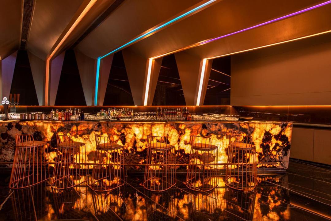 Hotel Radisson Blu Outer Ring Road 5*