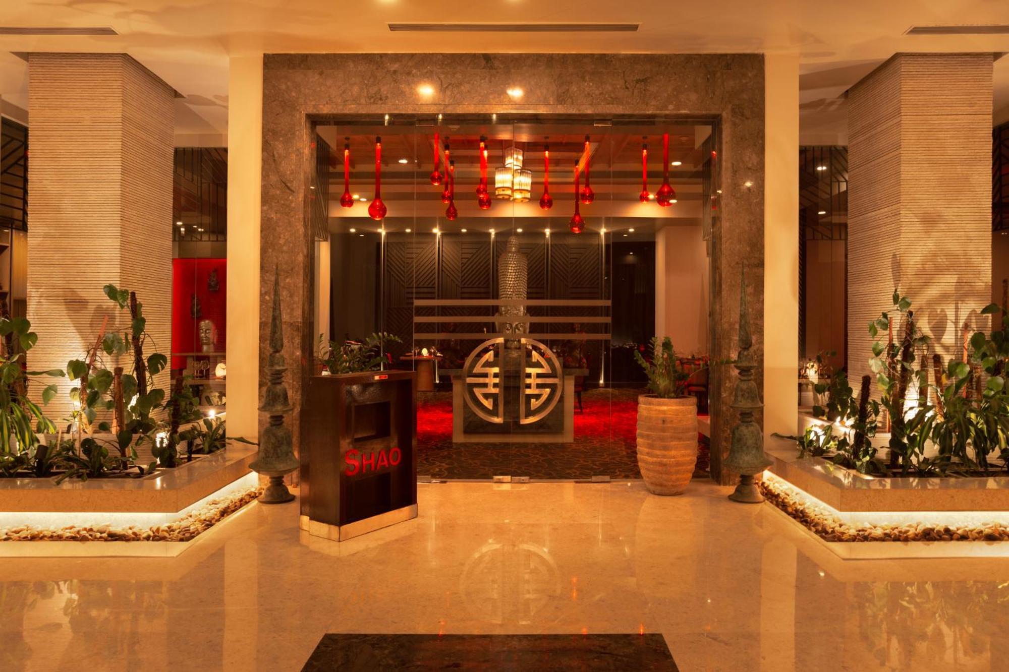 Radisson Blu Outer Ring Road 5*