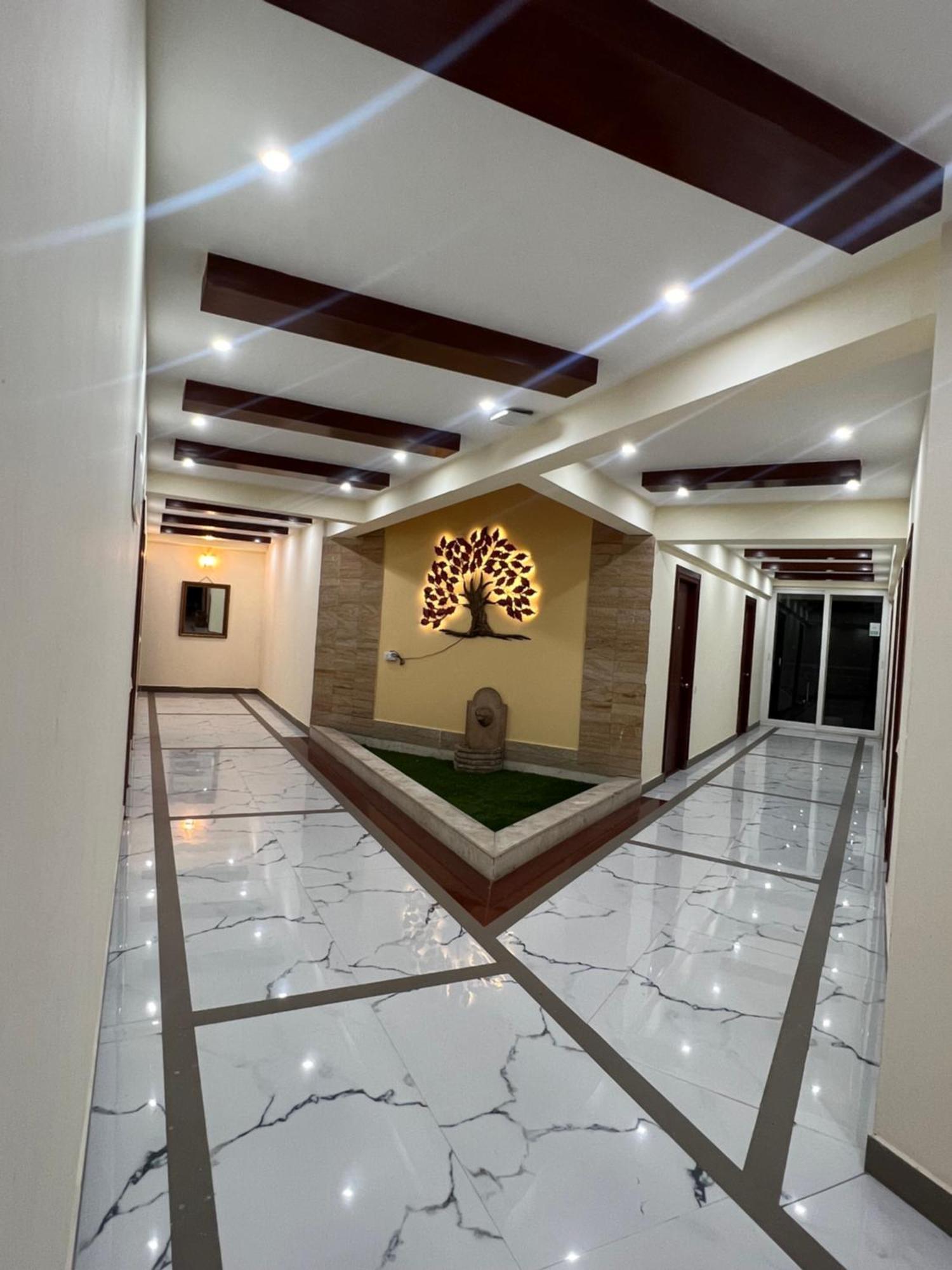Hotel Temple Tree