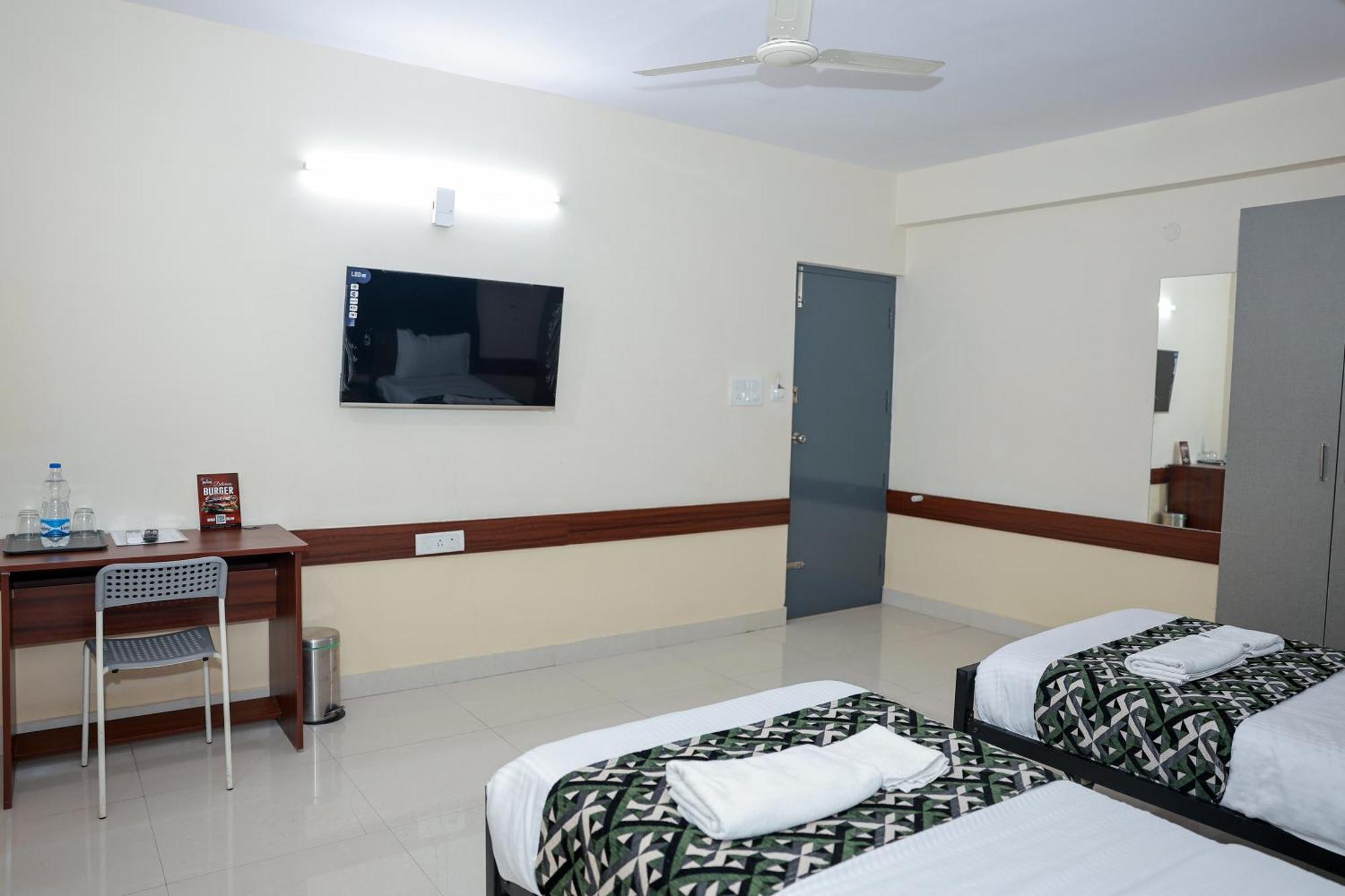 Banyan Tree Hotel 3*