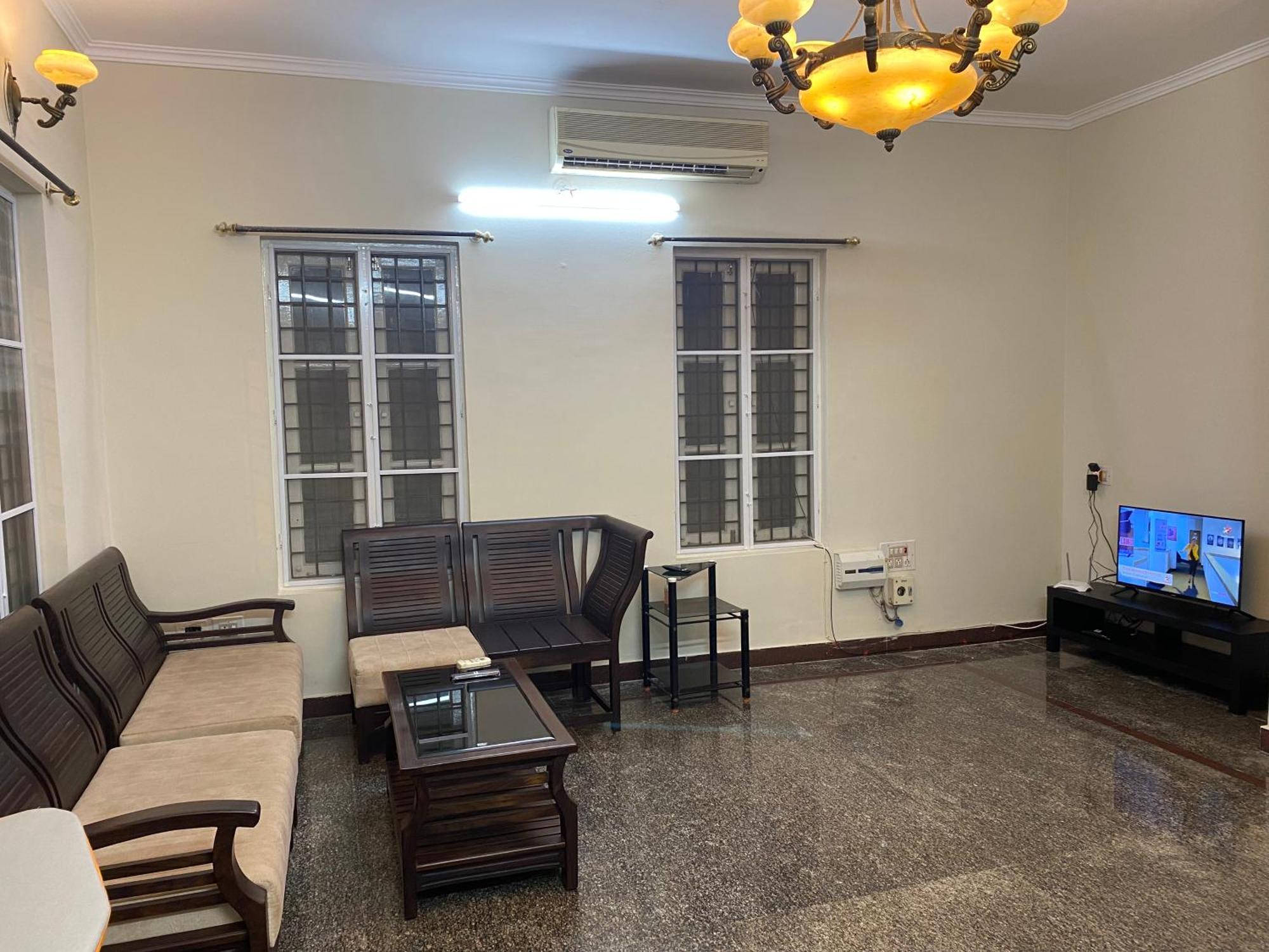 Elhanan Transit Bed & Breakfast Bangalore