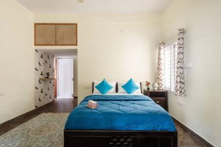 Cedarwood Serviced 3bhk Bungalow Villa *