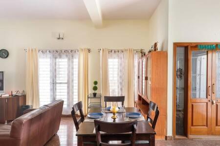 Villa Cedarwood Serviced 3bhk Bungalow