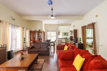 Cedarwood Serviced 3bhk Bungalow *