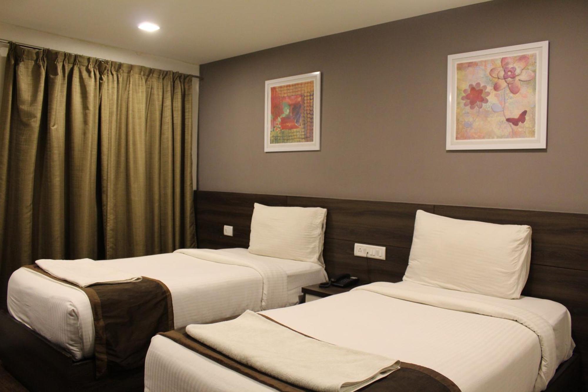 Royal - Electronic Hotel