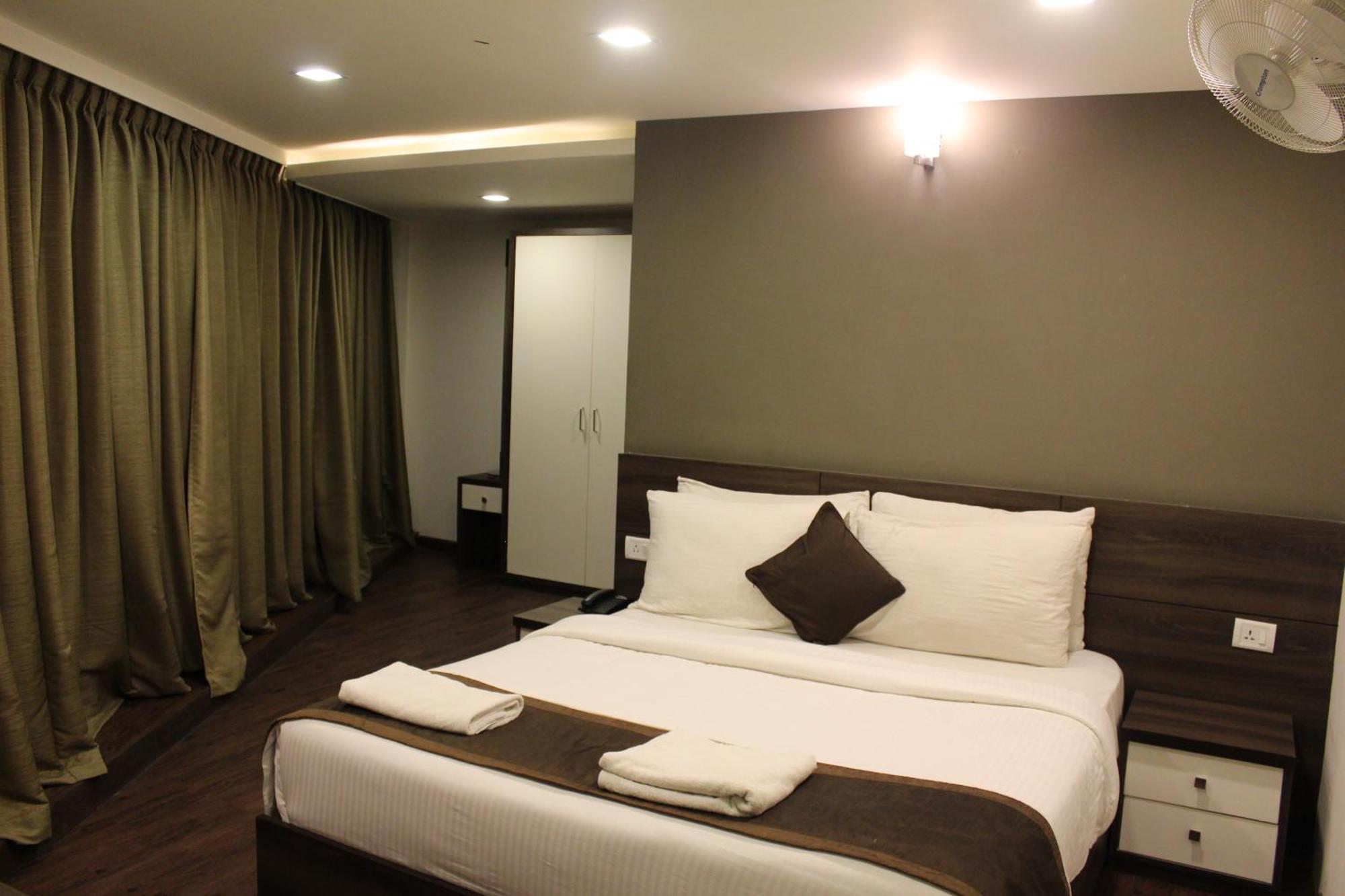 Hotel Royal - Electronic Bangalore