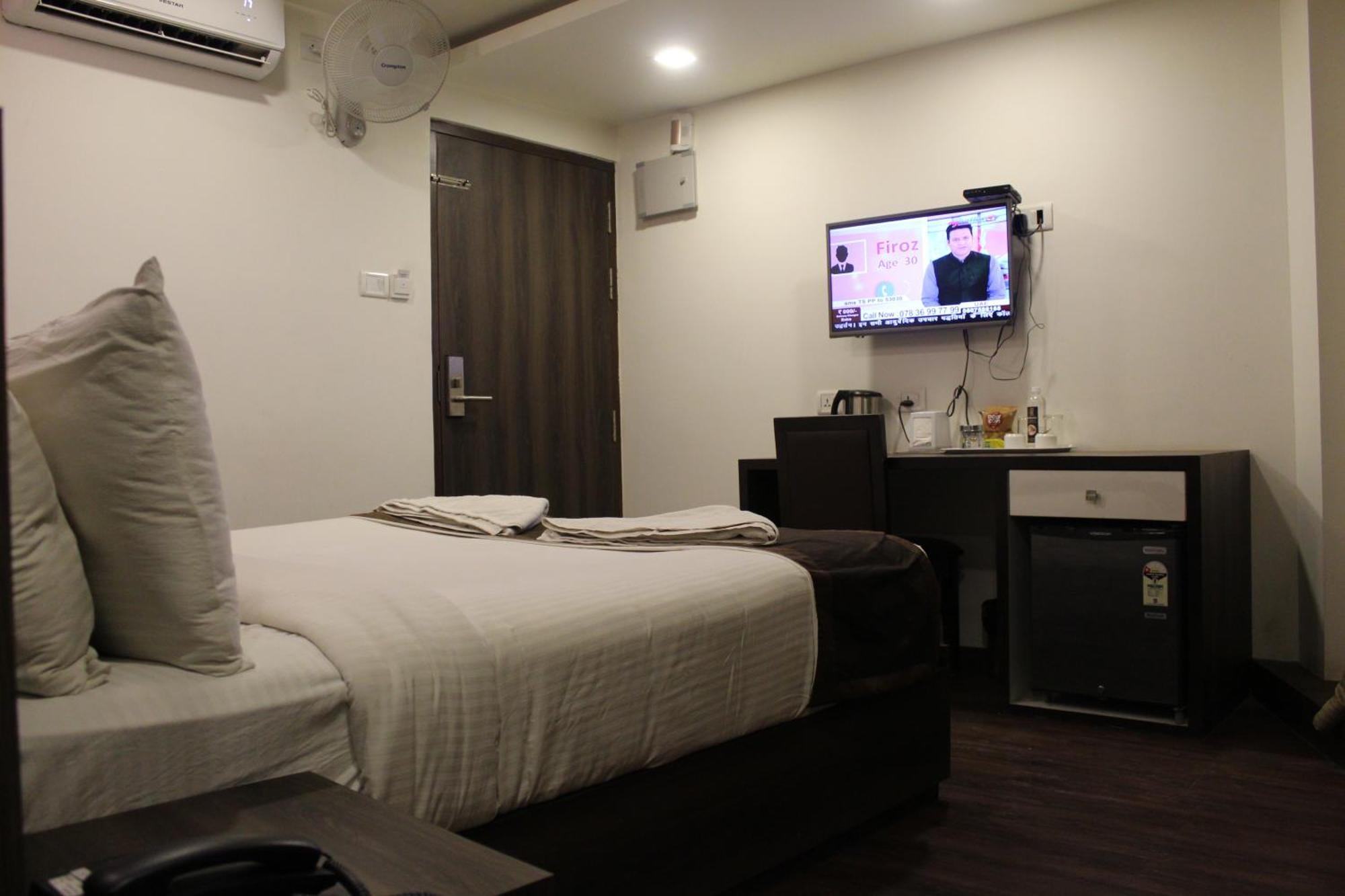 Hotel Royal - Electronic 3*