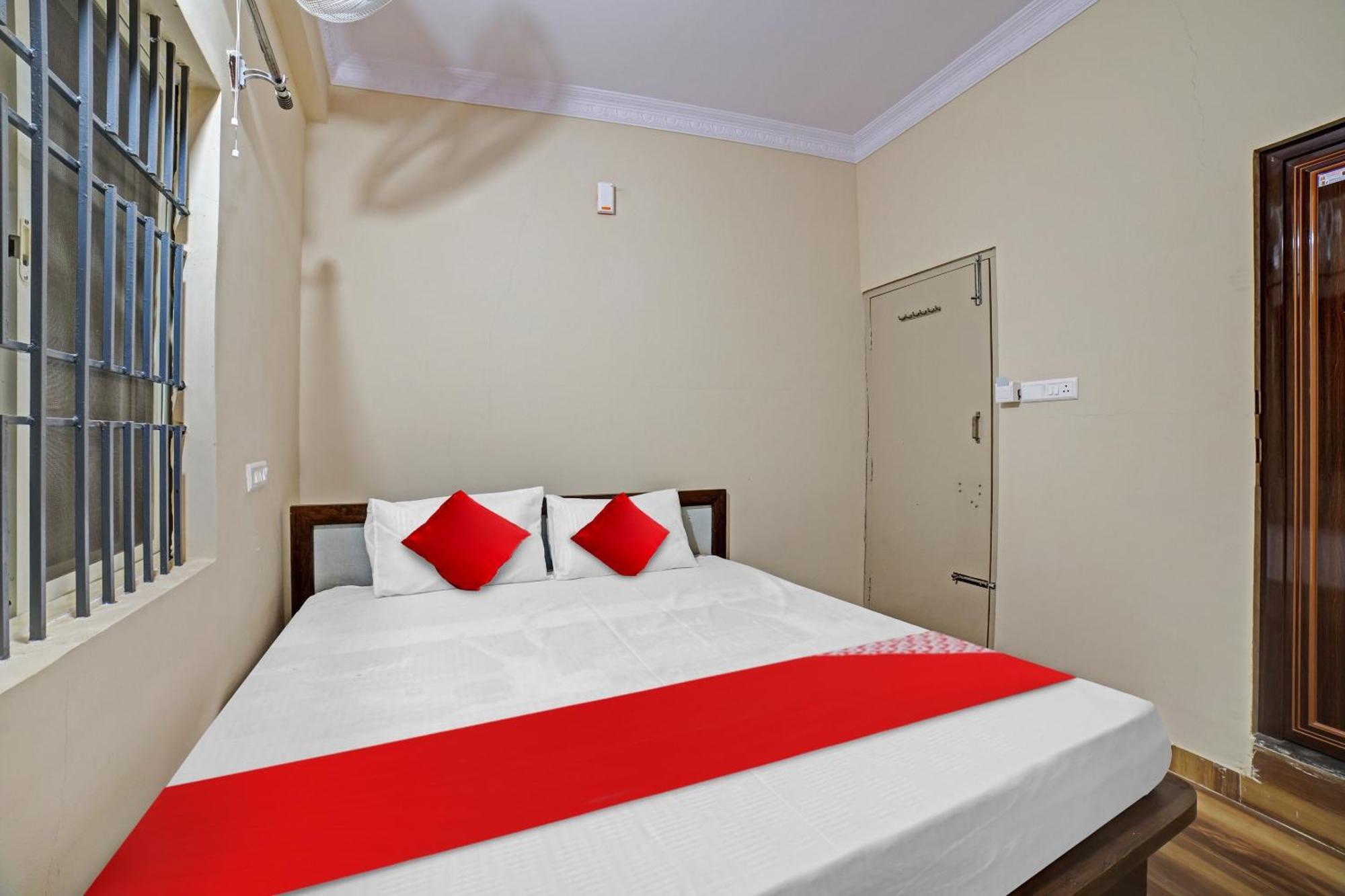Spot On 81074 Sk Hotel 3*