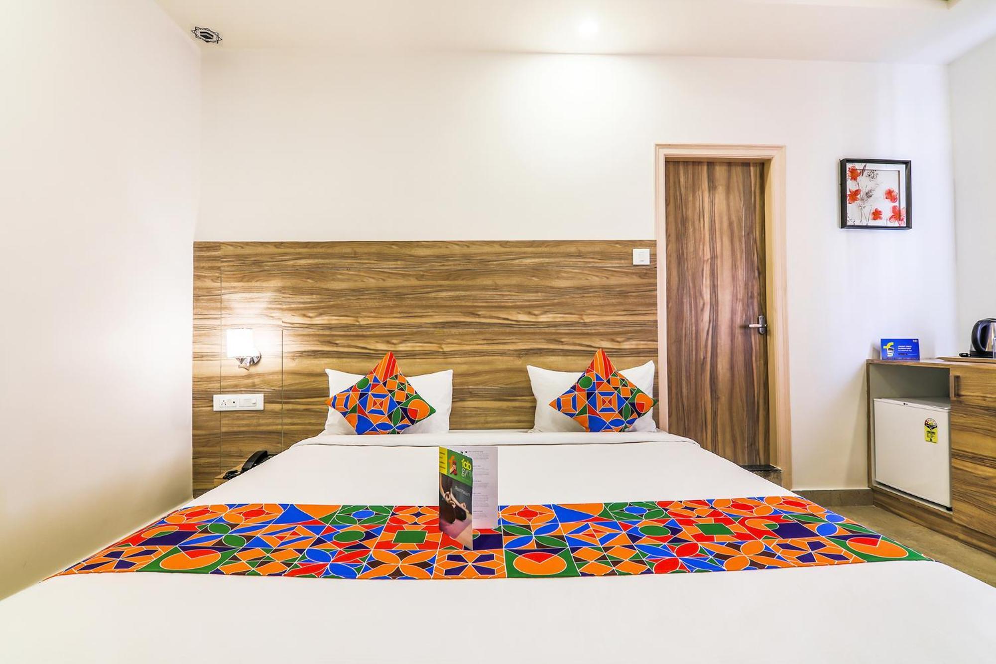 Fabhotel Vista - Frazer Town