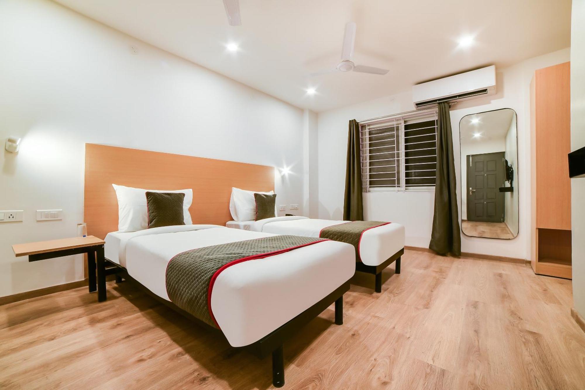 Super Townhouse Sarjapur Near Bellandur Hotel