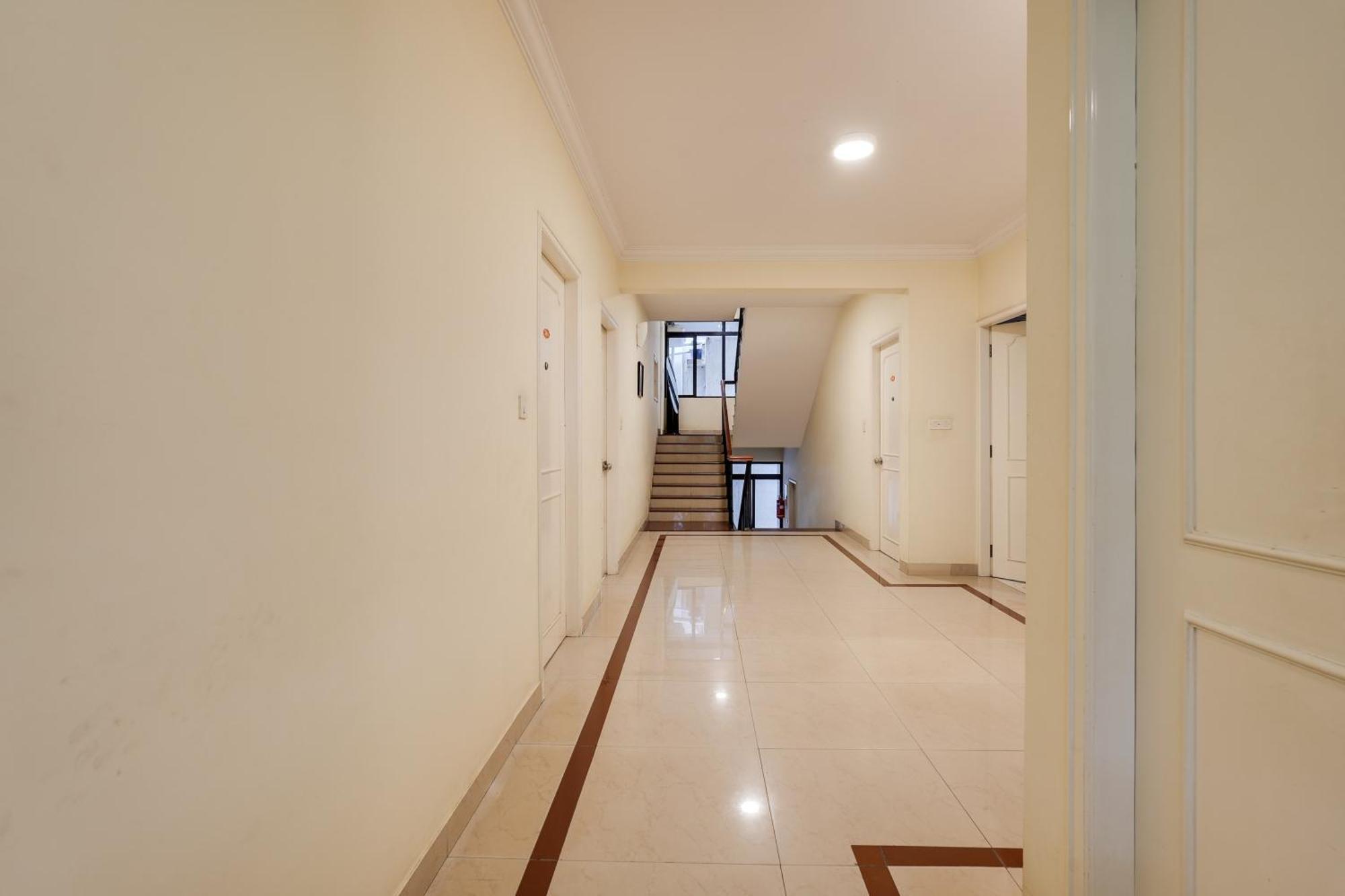 Super Townhouse G Silver Polonest 4* Bangalore
